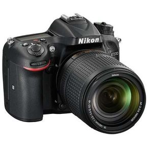 Cámara Réflex Nikon D7200 24MP con Lente 18-140mm- Negro