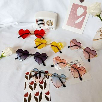 Gafas de sol de alta calidad para niños y niñas con forma de corazón UV400 con protección anteojos de sol infantiles de colores llamativos 