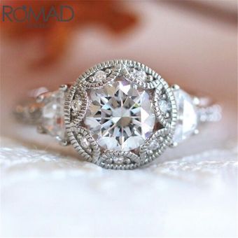 Anillo De Compromiso Clásico De Romad Diseño De Flores De De 