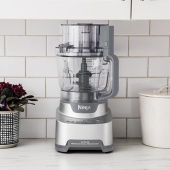 Licuadora 3 Velocidades + Pulso Professional Blender 1000 Ninja BL610