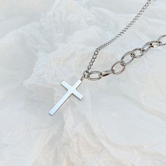 Collar de asimetría cruzada de titanio Cross Crucifix Colgante Colgante y Plata 