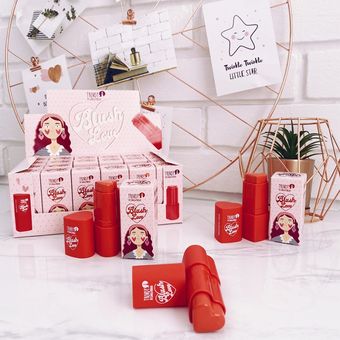 Caja misteriosa maquillaje sombras brochas tónicos cremas
