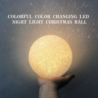 Bola de cristal de color cambiante colorido llevó la luz del flash de la bola de Navidad juguete 