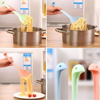 Encantador diseño PP Mango largo Spaghetti Pasta Cuchara Home Cocinar Tailware 