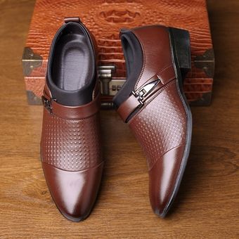 Zapatos casuales de cuero para hombres de moda 