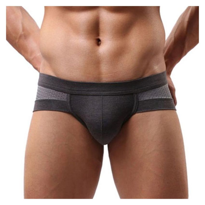 hombres en pantaloncillos