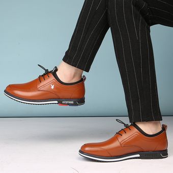 Marrón Hombres piel de microfibra no Slip elástico blando Encaje zapatos casuales zapatos con cordones de los zapatos ocasionales de las empresas británicas guapos 