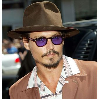 Una Pequeña Fiesta De Diseño De Lentes De Color Johnny Depp 