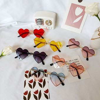 Gafas de sol de alta calidad para niños y niñas anteojos de sol infantiles de colores llamativos con forma de corazón UV400 con protección 