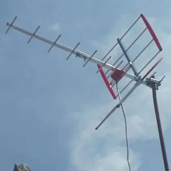 Antena de Tv de exteriores con 10 metros de cable