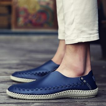 Tamaño grande 38-46 Zapatos de agujero Hombres Zapatos perezosos casuales Zapatos de cuero para vadear al aire libre Azul 