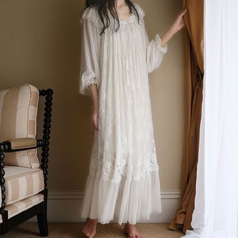 #White Camisones largos Retro de encaje blanco bordado Vintage para mujer,ropa de dormir de manga larga de princesa,otoño,primavera y vacaciones 