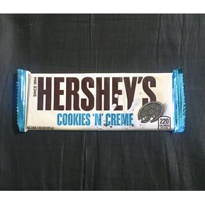 Hersheys Cookies n Cream Chocolatina