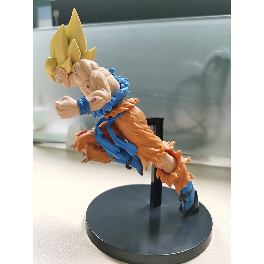 Figura Coleccionable De Goku Super Saiyajin De Dragon Ball Z