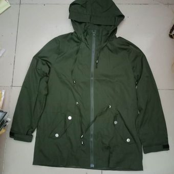 chaqueta impermeable ligera
