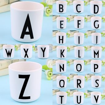 Precioso diseño de la taza del alfabeto de la leche de los niños Diseño 26 letras Bebé bebida Taza Seguridad 