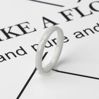 Anillo De Cerámica En Blanco Y Negro De 3 Mm Superficie De Anillo De Cerámica En Blanco Y Negro De 3 Mm Superficie De