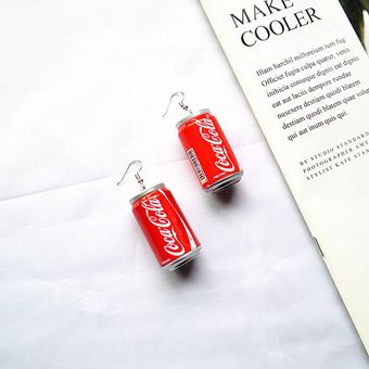 Los Nuevos Pendientes De Dama Simulan Latas De Refrescos De 