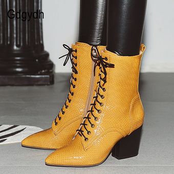 zapatos femeninos de felpa con correa Amarillo Botas de serpiente con punta estrecha para mujer 