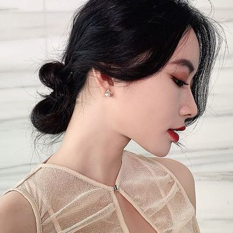 Nueva Versión Coreana De Una Red Simple Y Exquisita De Rojo 