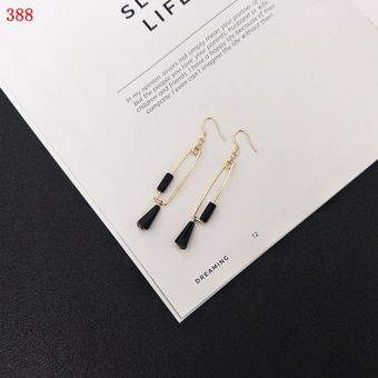 Versión Coreana De Pendientes Asimétricos Geométricos Negros 