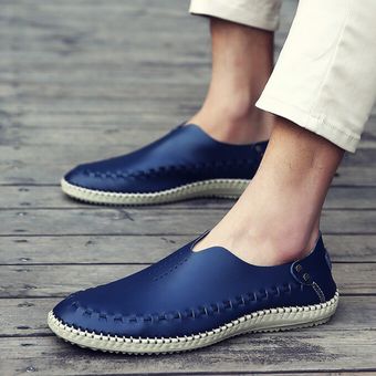 Tamaño grande 38-46 Zapatos de agujero Hombres Zapatos perezosos casuales Zapatos de cuero para vadear al aire libre Azul 