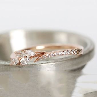 Deluxe Anillo De Flores Femeninas Con Anillo De Oro Rosa De 