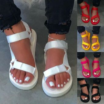 Zapatillas de playa para mujeres al aire libre Nuevas sandalias 