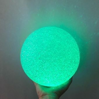 Bola de cristal de color cambiante colorido llevó la luz del flash de la bola de Navidad juguete 
